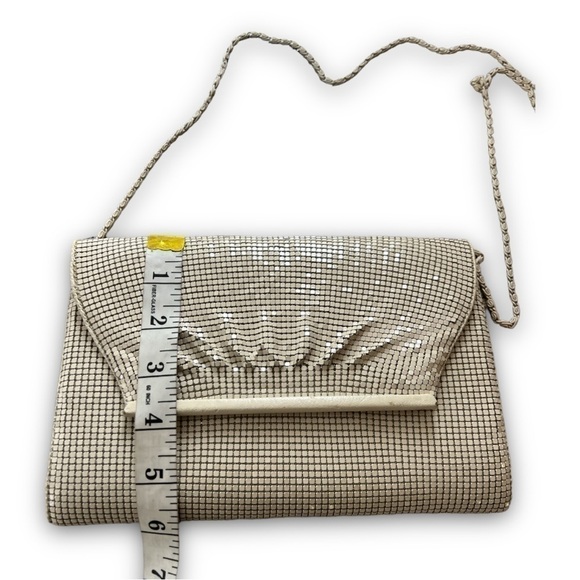 Vintage Jane Shilton Cream Colored Mesh Purse With Chain & Gold Accent - Picture 7 of 12